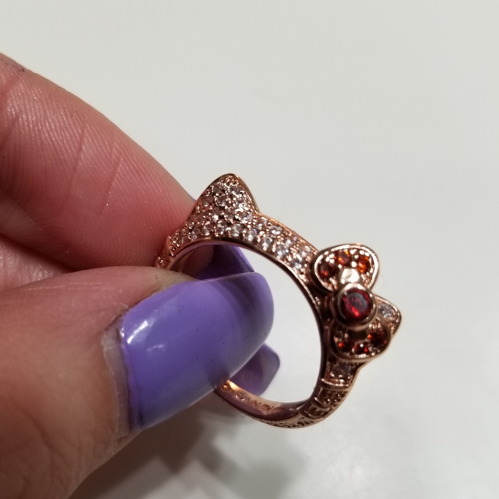 Hello Kitty ring